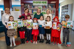 Pasowanie na czytelnika GBP w Krasocinie SP w Cieślach-1-27