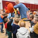 Pan Poeta Show Noc Bibliotek 2026 w Krasocinie